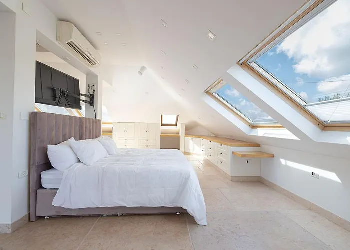 One-Bedroom Villa